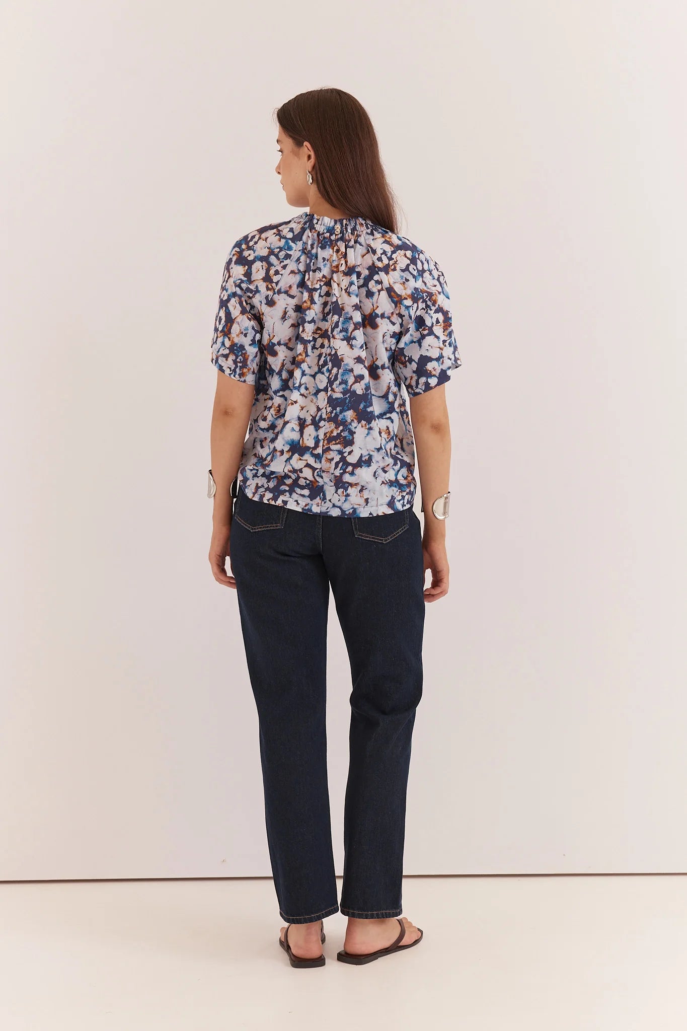 Sass Anika Frill Neck Blouse | Violet Floral