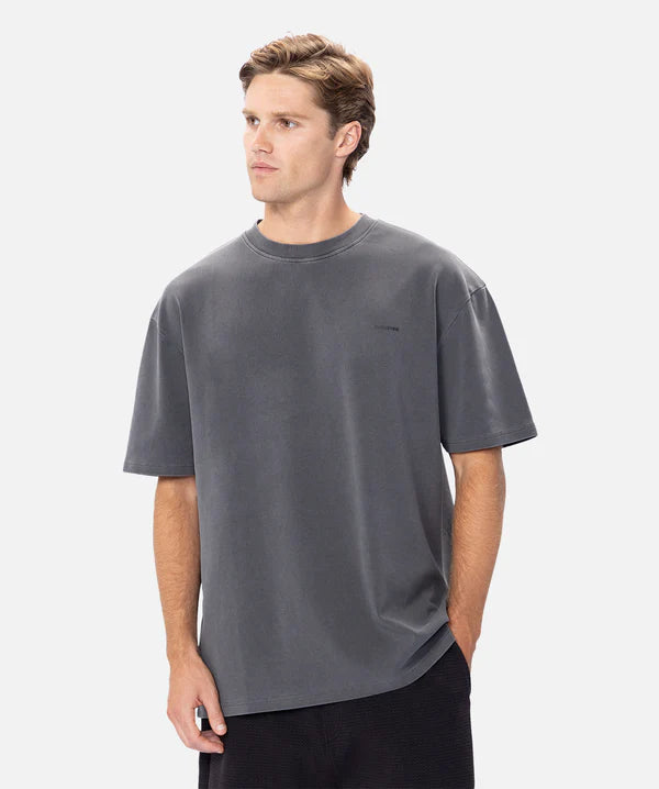 INDUSTRIE THE NEWPORT TEE ONYX