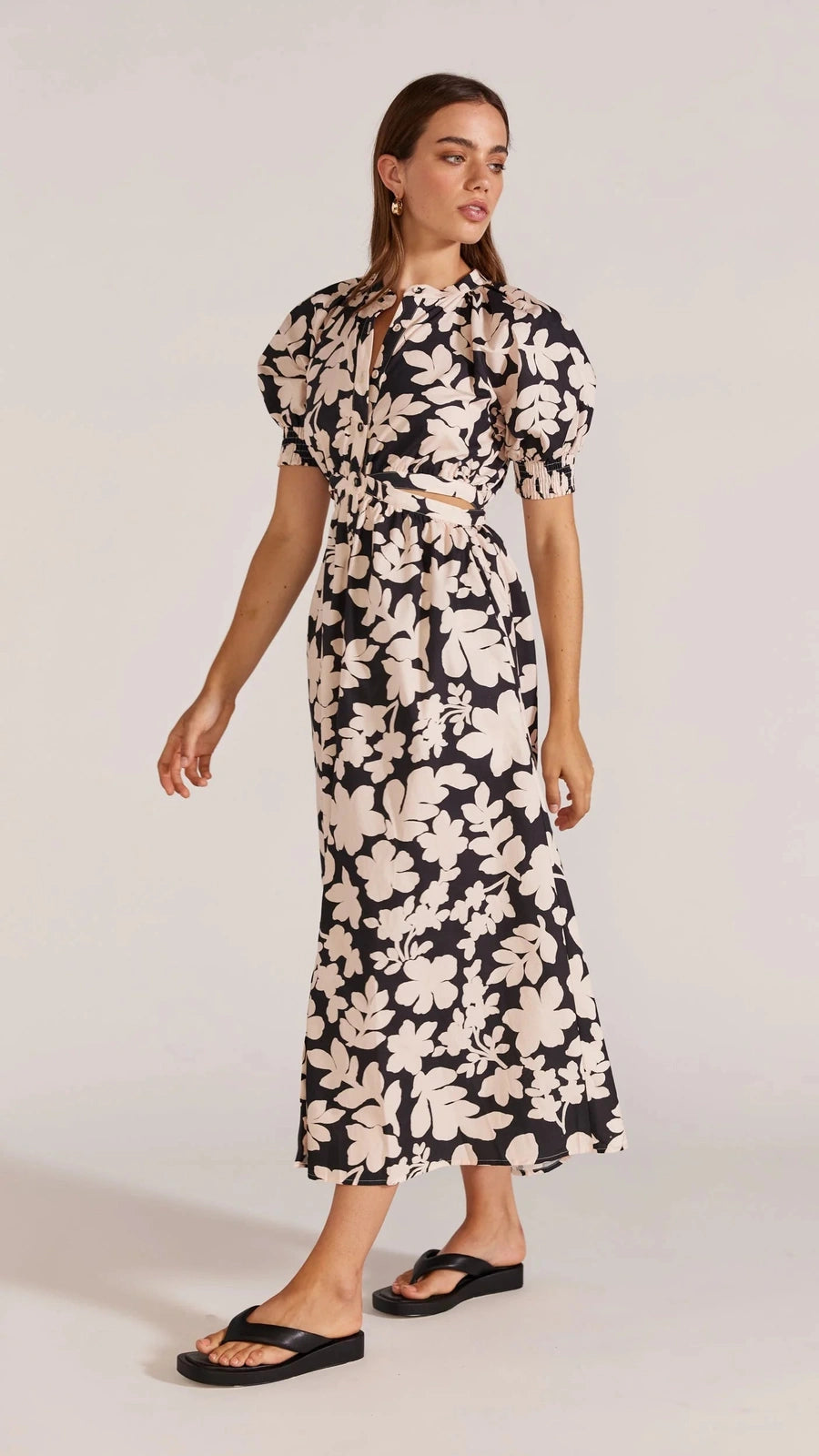 STAPLE THE LABEL SELITA CUT OUT MIDI DRESS BLACK/BEIGE