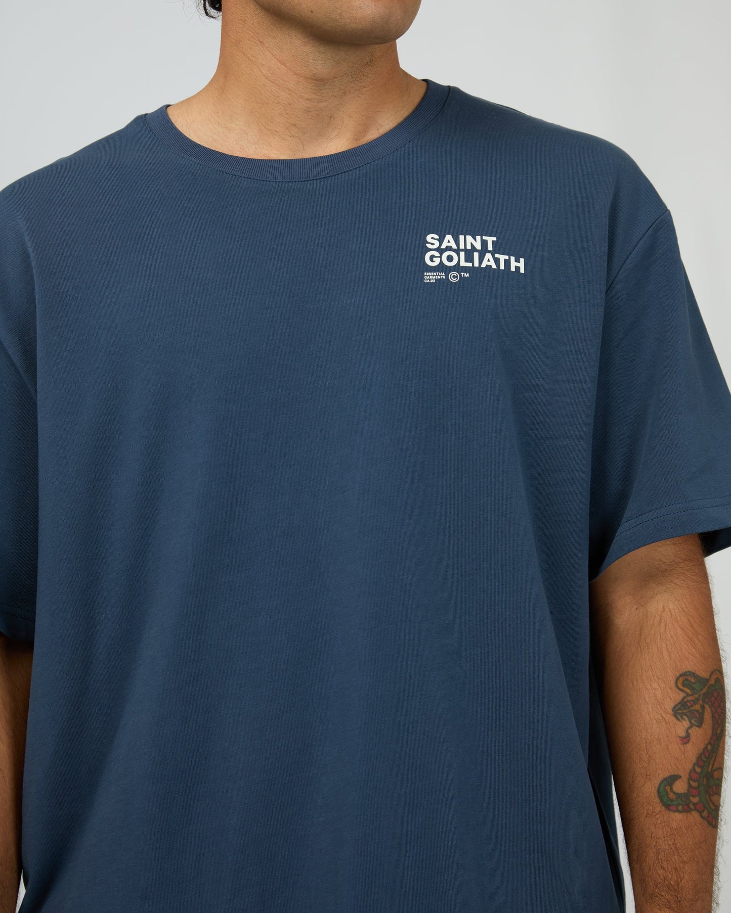 ST GOLIATH KINETIC TEE NAVY