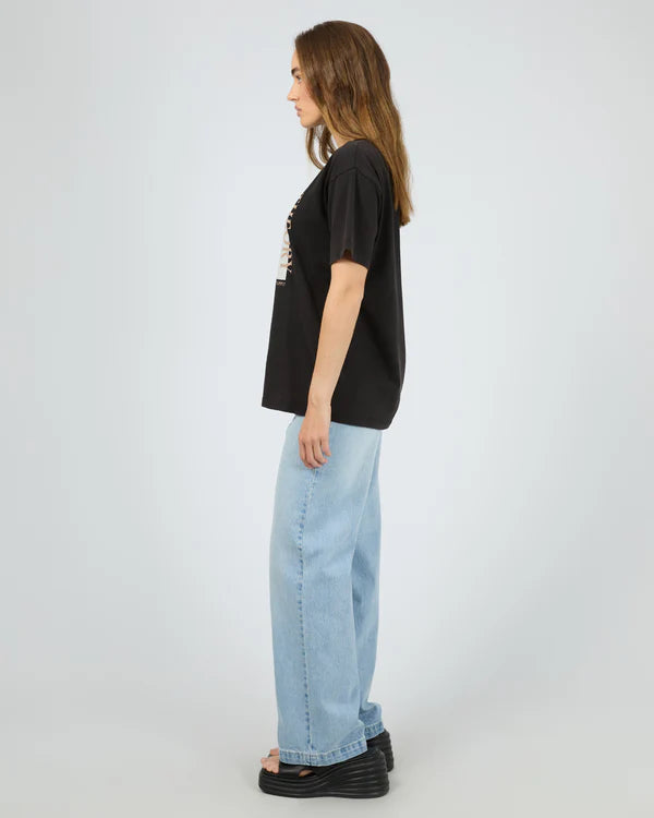 SILENT THEORY QUAINT TEE WASHED BLACK