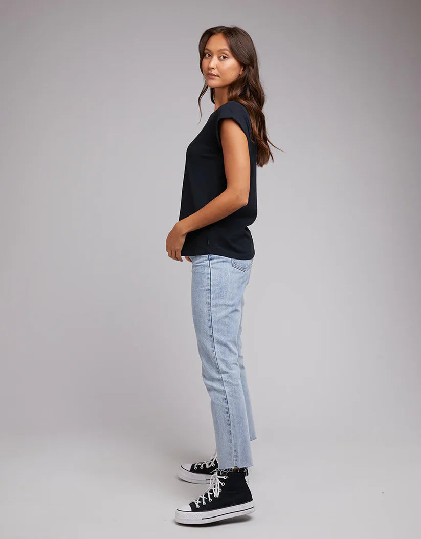 SILENT THEORY LUCY TURNBACK TEE BLACK
