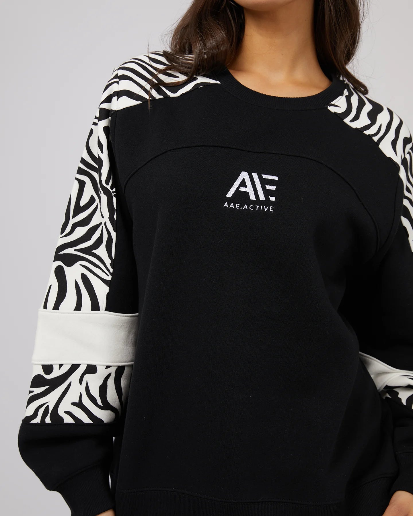 ALL ABOUT EVE PARKER PANELLED CREW BLACK