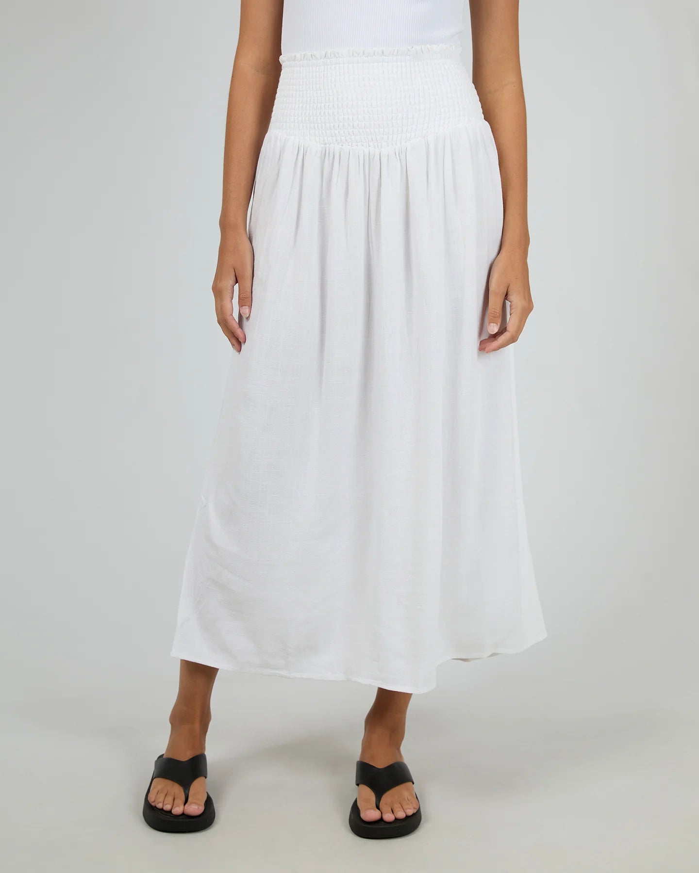 ALL ABOUT EVE LUXE LINEN SHIRRED MAXI SKIRT VINTAGE WHITE