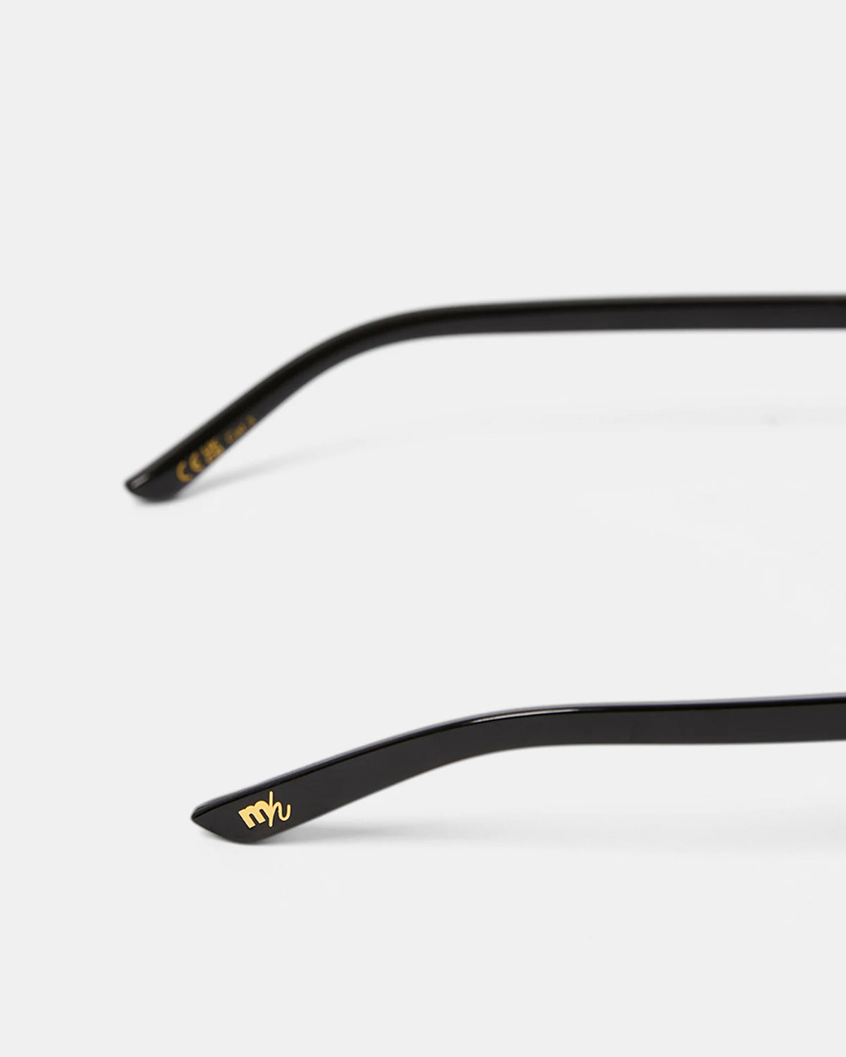 Milla Hart Alva Sunglasses | Black