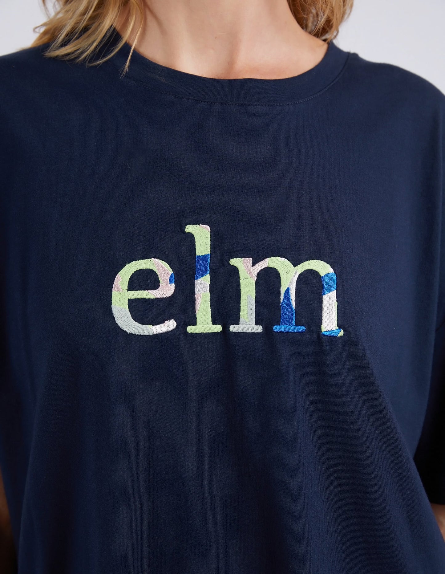 ELM COTERIE TEE NAVY
