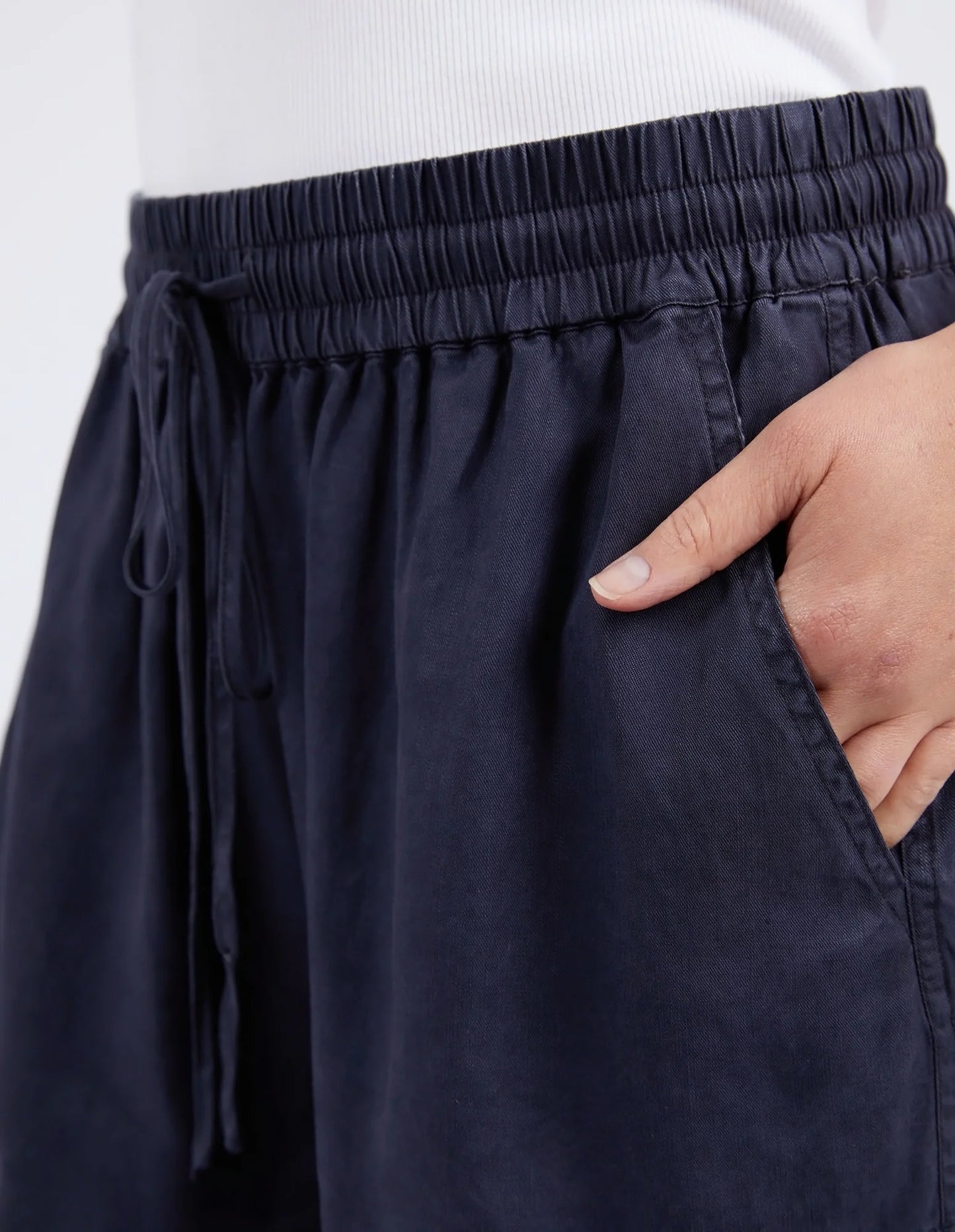 ELM BLISS WASHED SHORT NAVY
