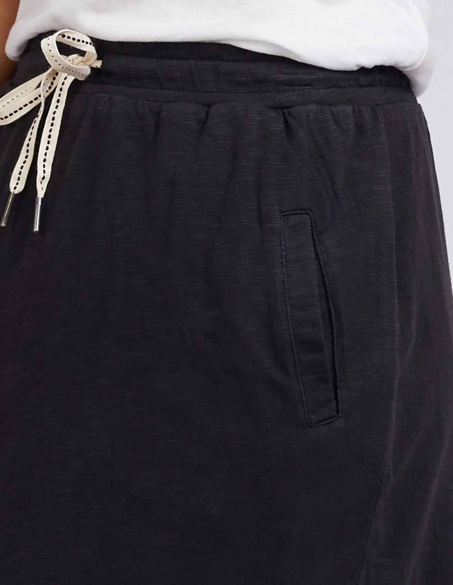 ELM FUNDAMENTAL ISLA SKIRT WASHED BLACK