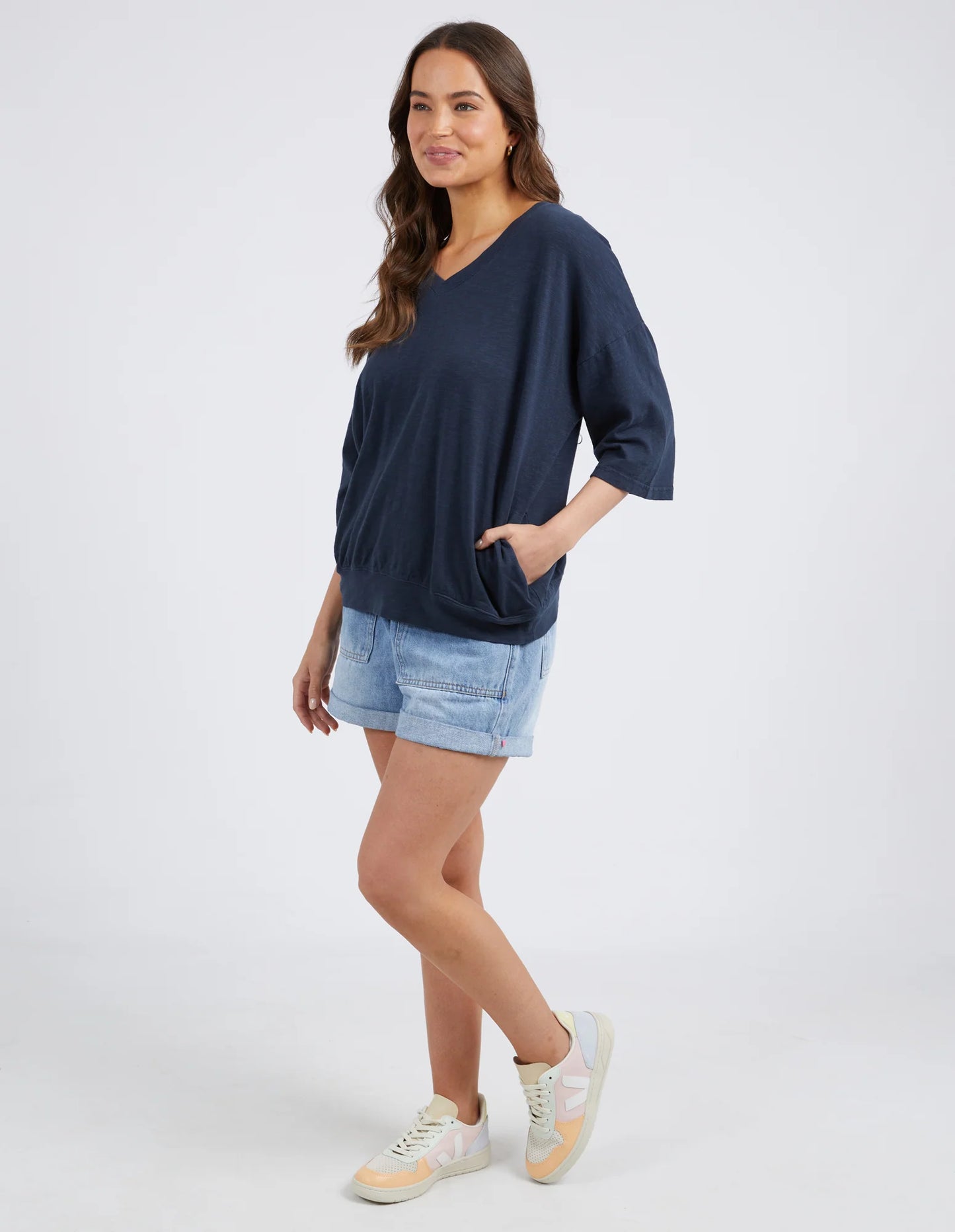 ELM MAZIE VEE NECK NAVY