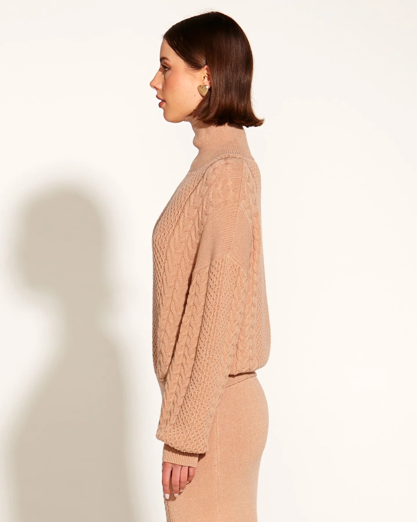 FATE+BECKER TREASURE TURTLENECK CABLE KNIT TAN