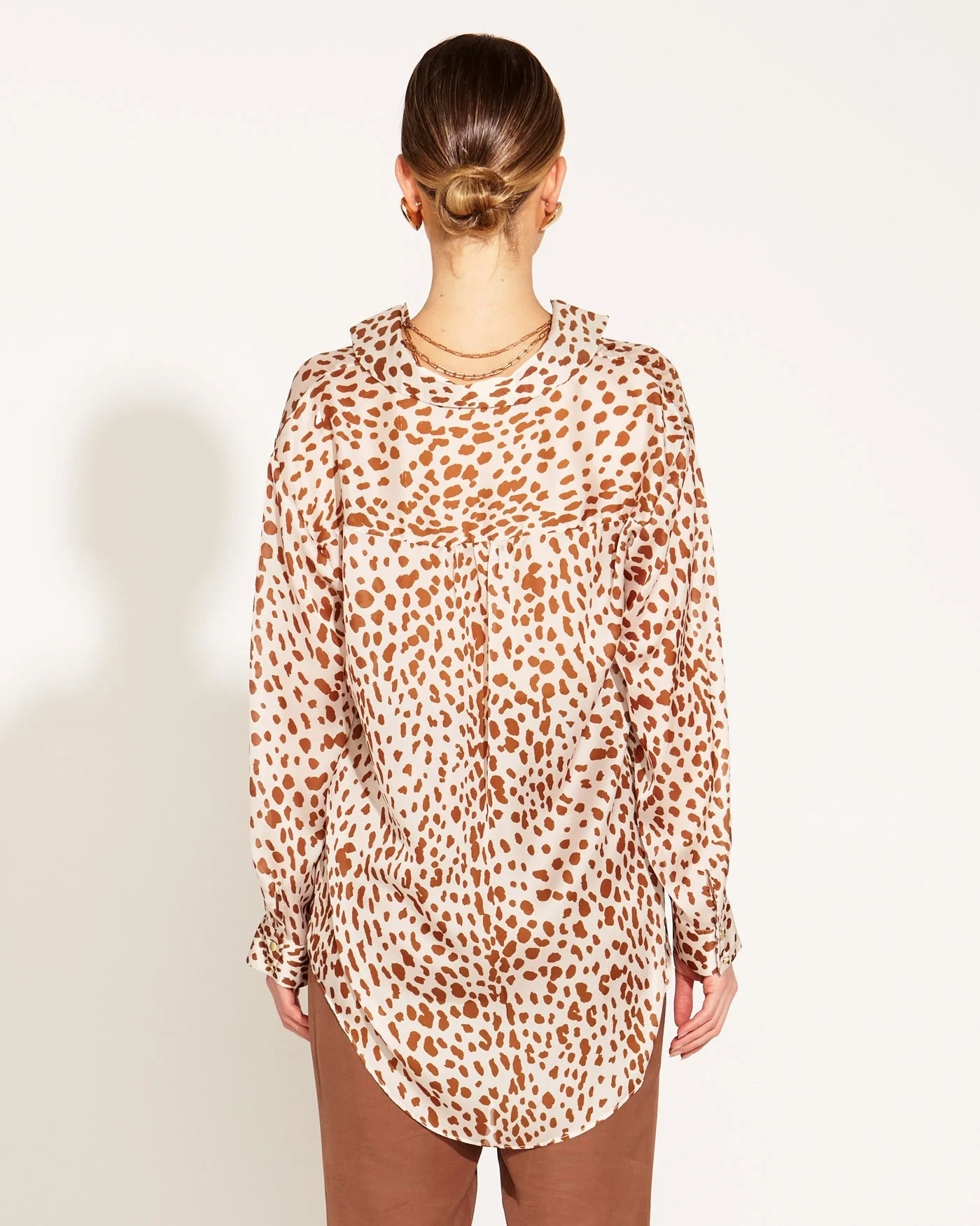 FATE+BECKER TRUE TO LIFE COLLARED SHIRT GIRAFFE PRINT
