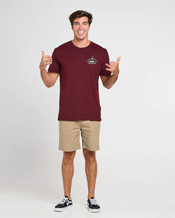 THE MAD HUEYS SHARK SHOEY SHORT SLEEVE TEE BLOODSTONE