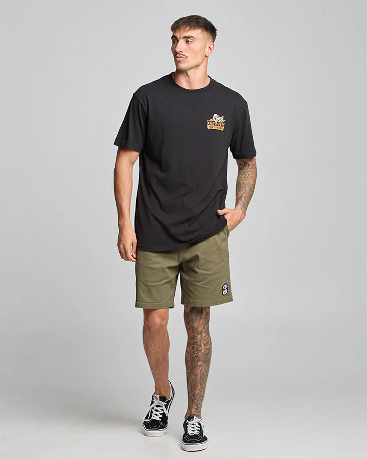 THE MAD HUEYS THE ISLAND CAPTAIN SS TEE BLACK