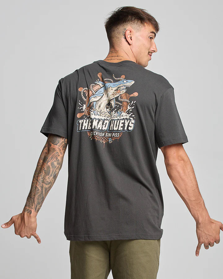 THE MAD HUEYS CATCH FISH SS TEE VINTAGE BLACK