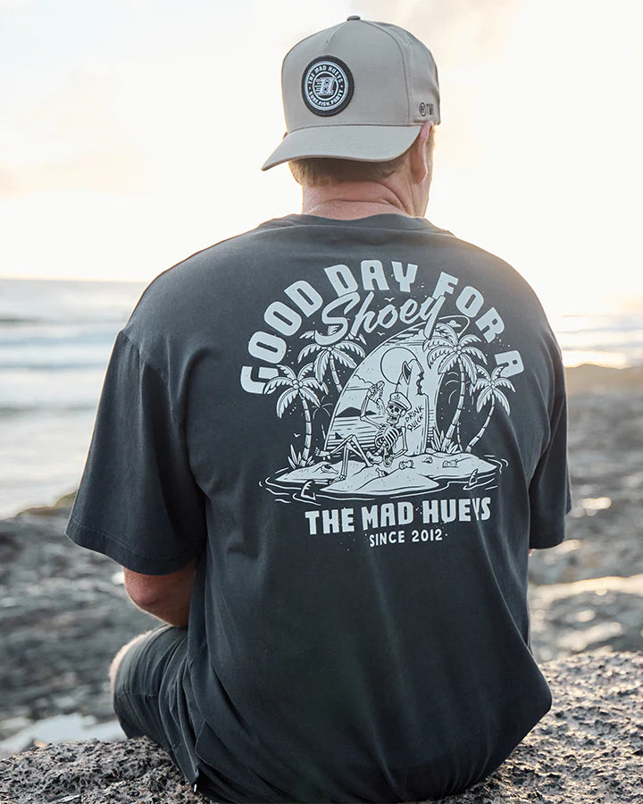 THE MAD HUEYS GOOD DAY FOR A SHOEY OVERSIZED SS TEE WASHED BLACK