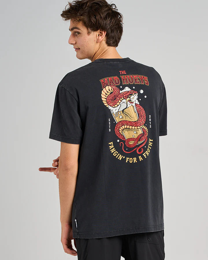 THE MAD HUEYS FANGIN SS TEE WASHED BLACK