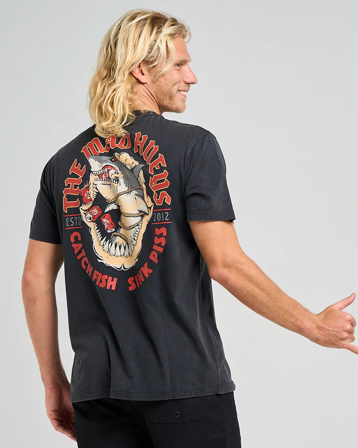 THE MAD HUEYS SHARK TINS SS TEE WASHED BLACK