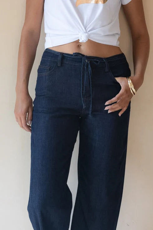 Humidity Ivy Barrel Jean | Dark Blue