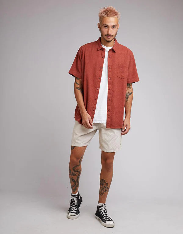 SILENT THEORY HEMP SHORT SLEEVE SHIRT HENNA