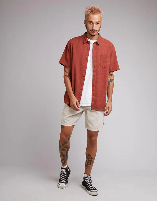 SILENT THEORY HEMP SHORT SLEEVE SHIRT HENNA