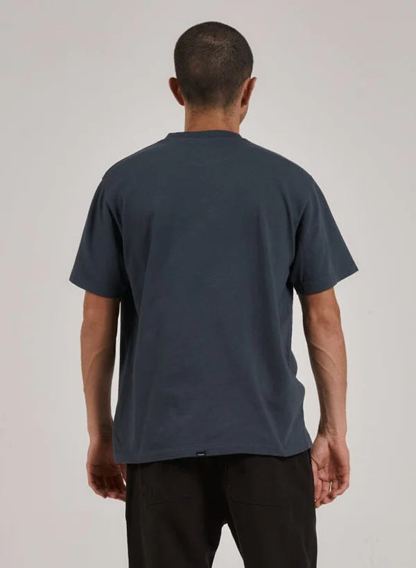 THRILLS WONDERLAND MERCH FIT TEE DARK SLATE