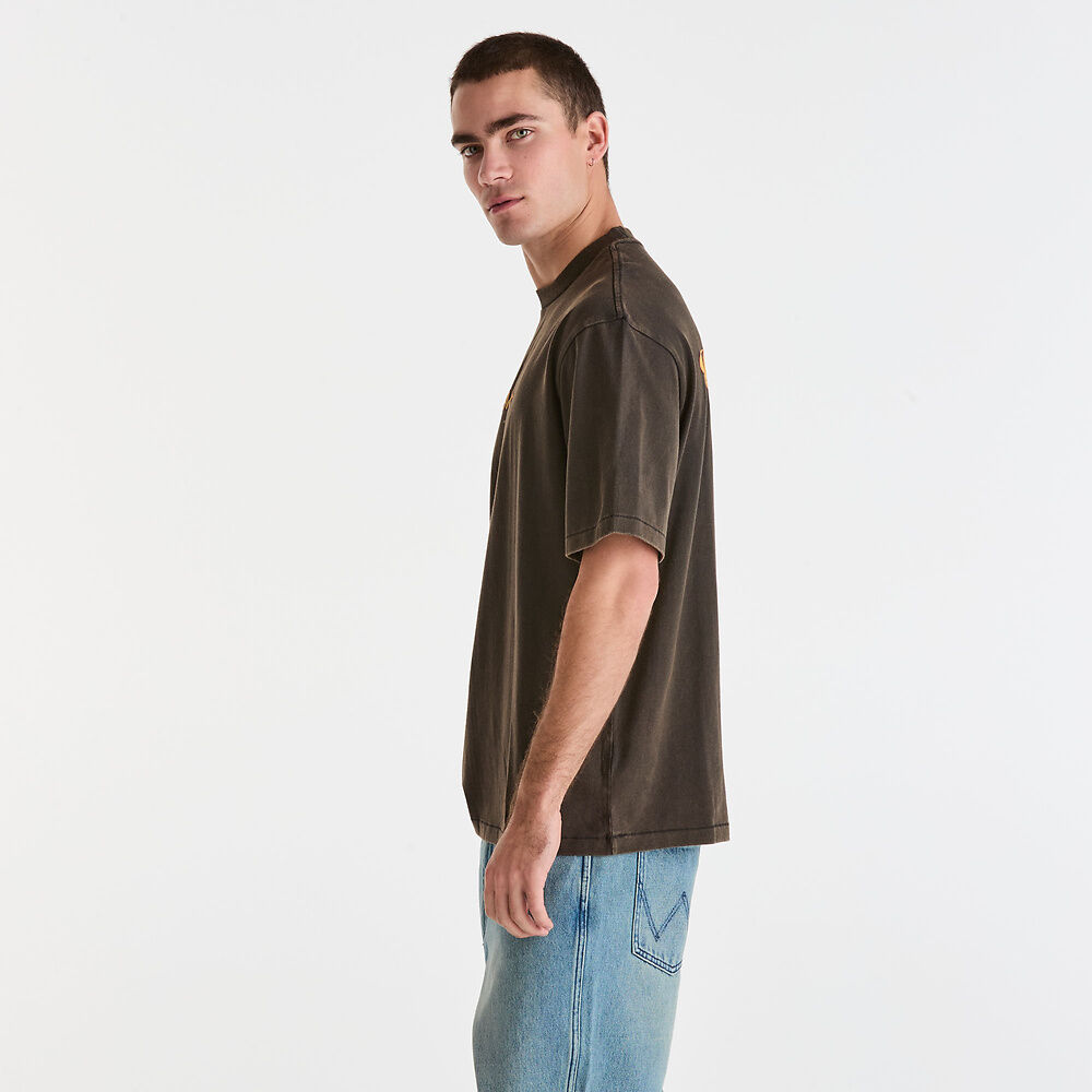 WRANGLER NORTH ELM SLACKER TEE WORN BLACK