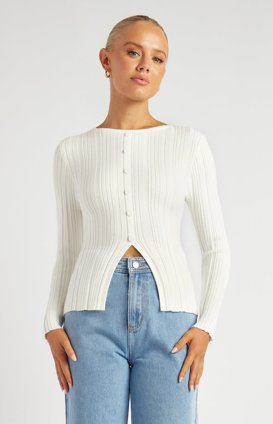STYLE STATE TEXTURED RIB KNIT TOP WITH MARBLE BUTTON DETAIL WHITE