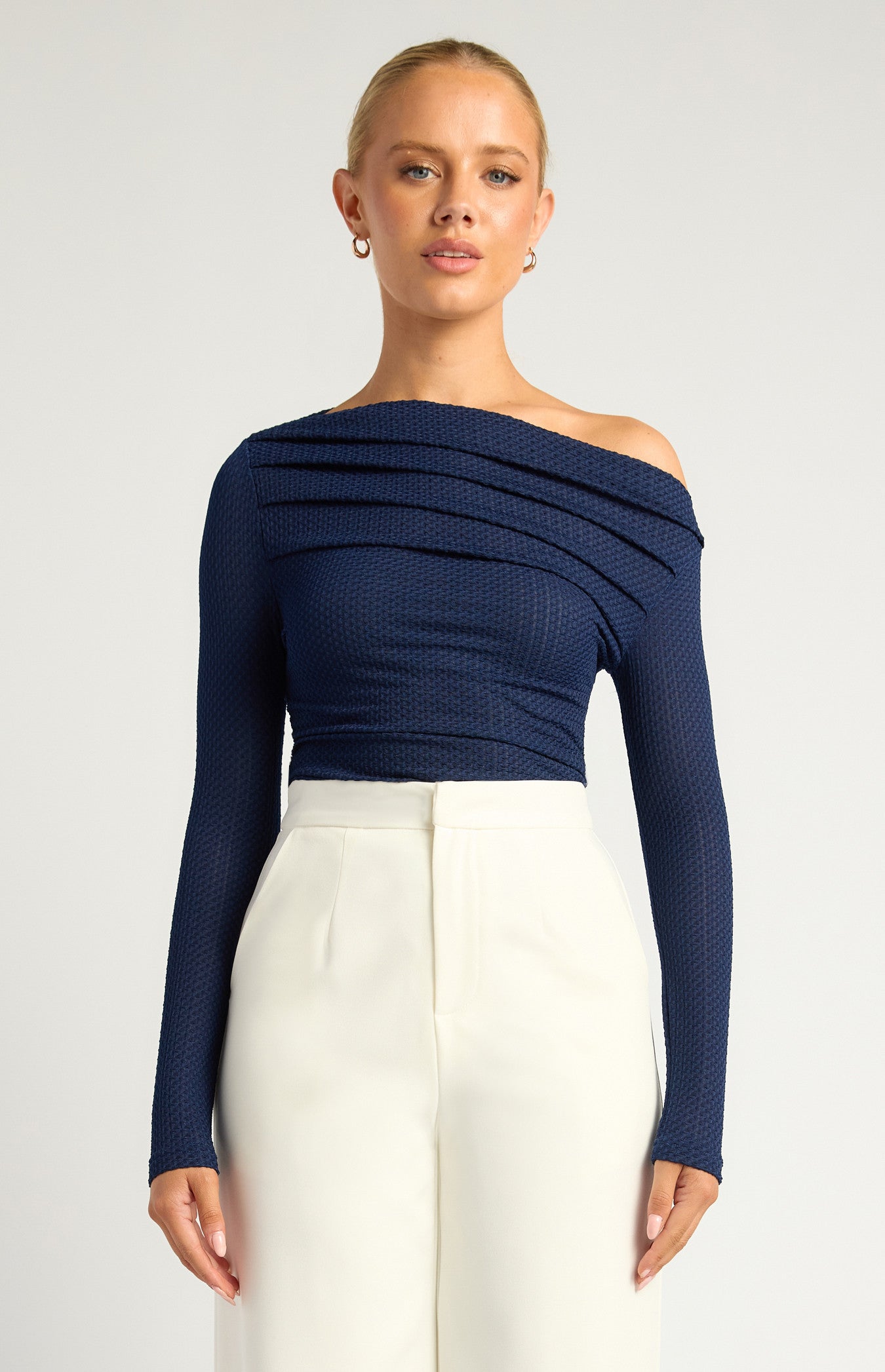 STYLE STATE TWO WAY WEAR PLEATED NECKLINE TEXTURED STRETCH JERSEY TOP NAVY