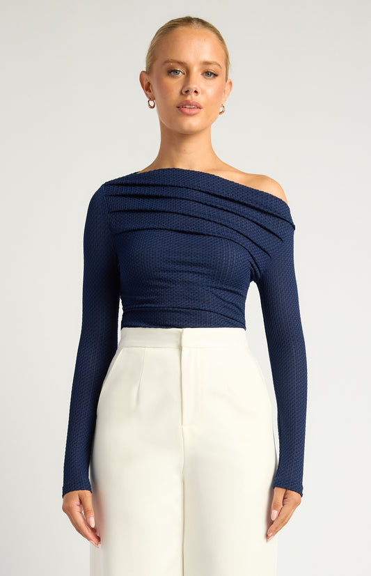 STYLE STATE TWO WAY WEAR PLEATED NECKLINE TEXTURED STRETCH JERSEY TOP NAVY
