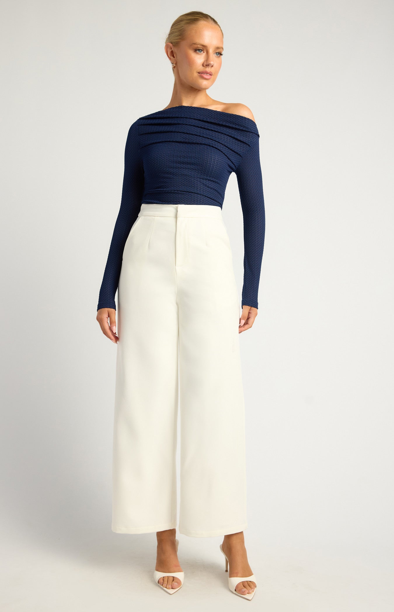 STYLE STATE TWO WAY WEAR PLEATED NECKLINE TEXTURED STRETCH JERSEY TOP NAVY