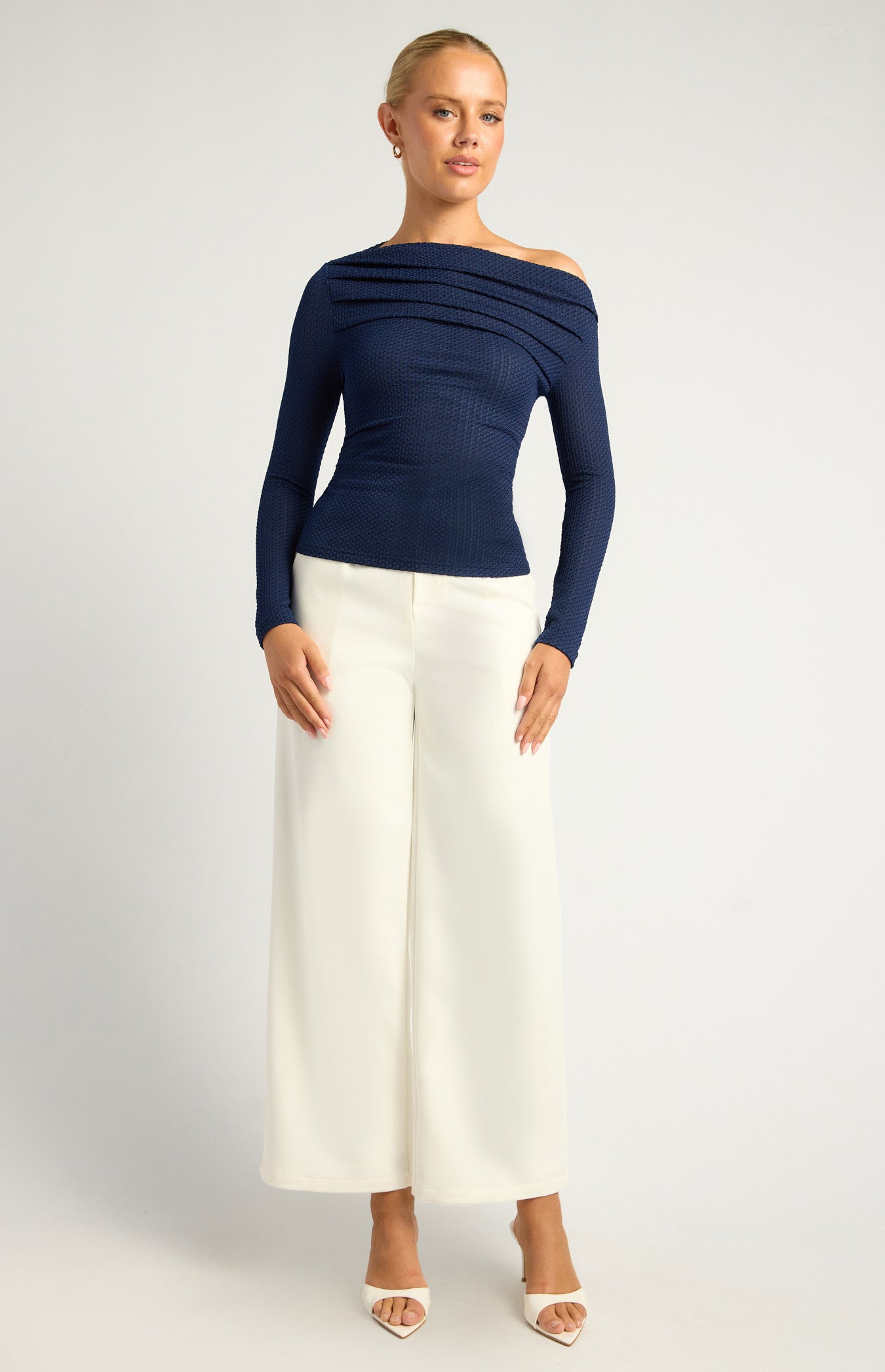 STYLE STATE TWO WAY WEAR PLEATED NECKLINE TEXTURED STRETCH JERSEY TOP NAVY