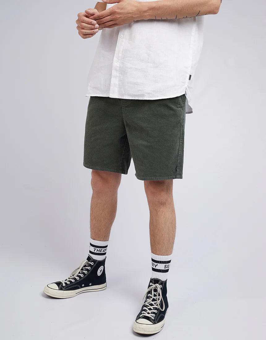 SILENT THEORY CORD SHORT GREEN