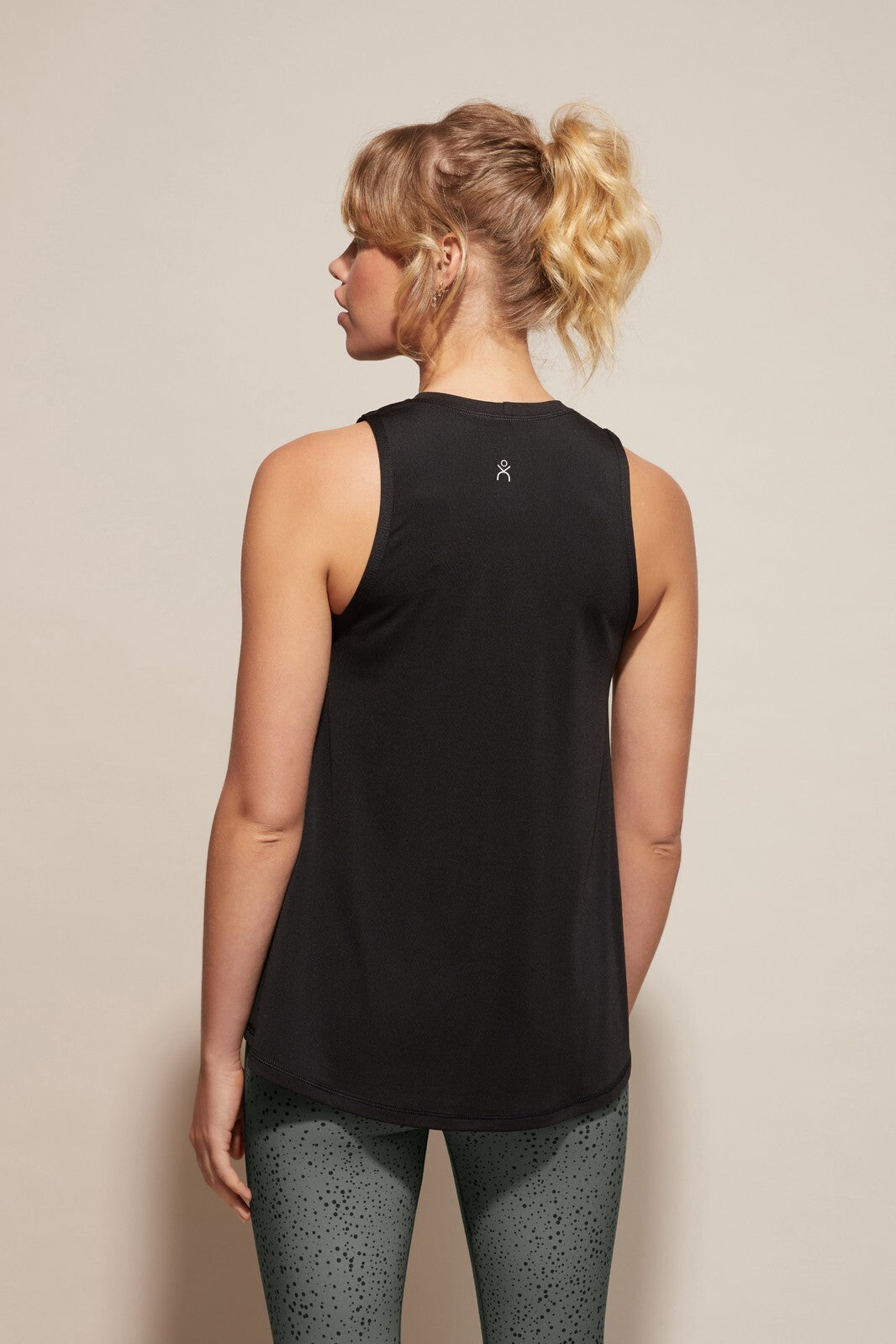 D+K ACTIVE WORLDWIDE TANK BLACK