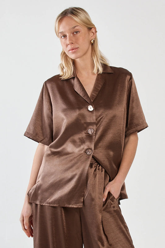 Sass Eddy Crushed Satin Shirt | Chocolate