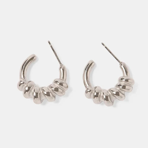 Milla Hart Mea Huggie Earring | Silver