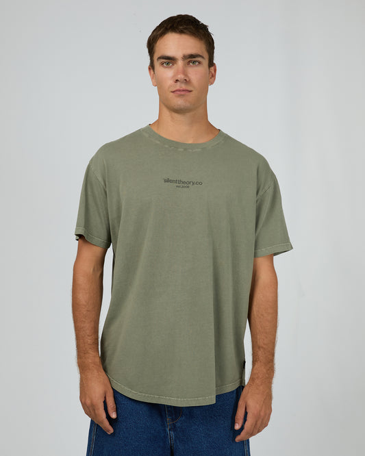 SILENT THEORY FADE SCOOP TEE OLIVE
