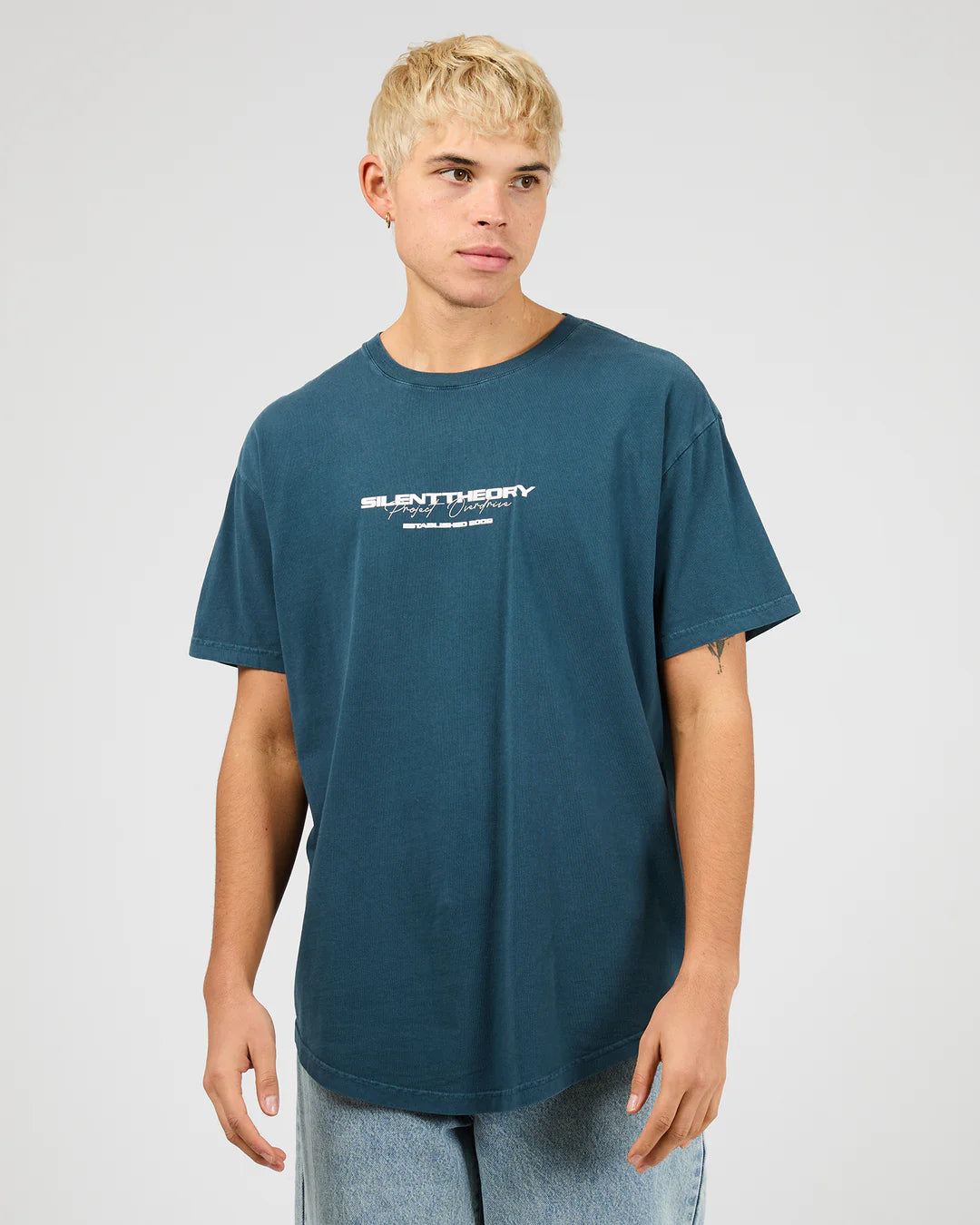 Silent Theory Charger Scoop Tee | Navy