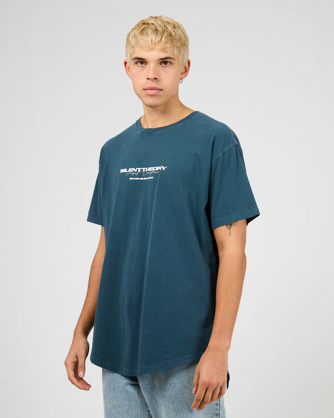 Silent Theory Charger Scoop Tee | Navy