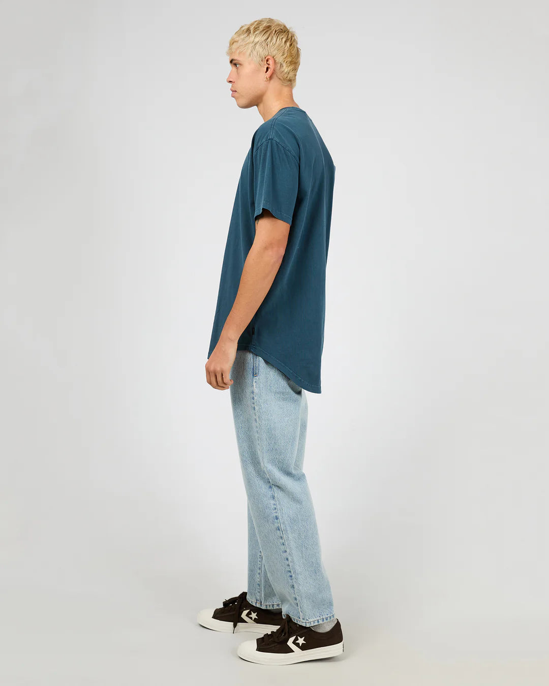 Silent Theory Charger Scoop Tee | Navy