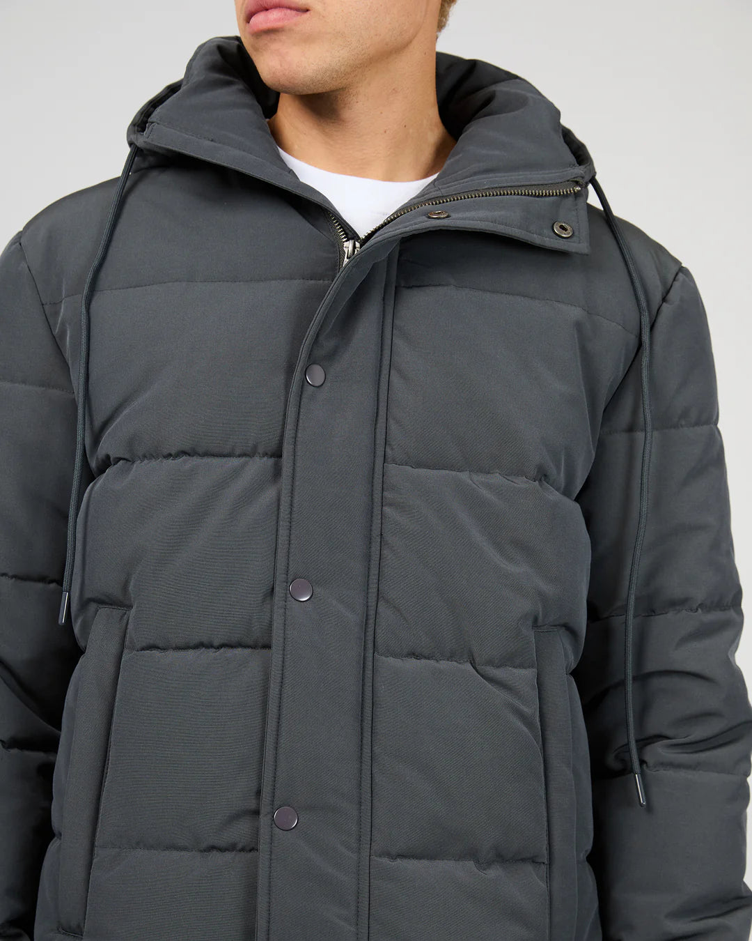 Silent Theory Movement Puffer Jacket | Charcoal