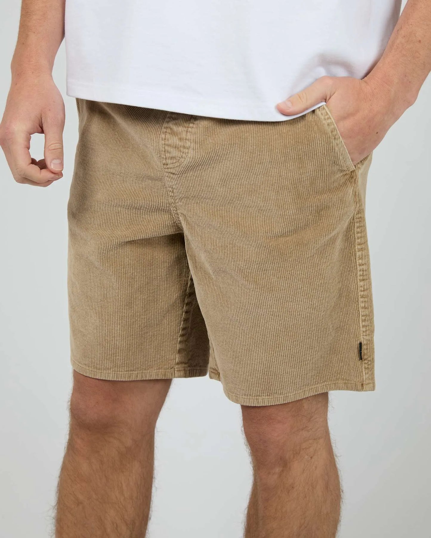 SILENT THEORY CORD SHORT TAN