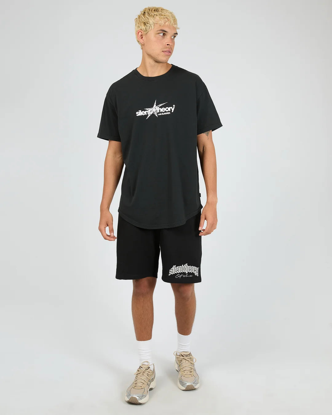 Silent Theory Chaos Scoop Tee | Washed Black