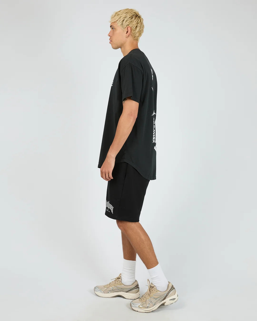 Silent Theory Chaos Scoop Tee | Washed Black