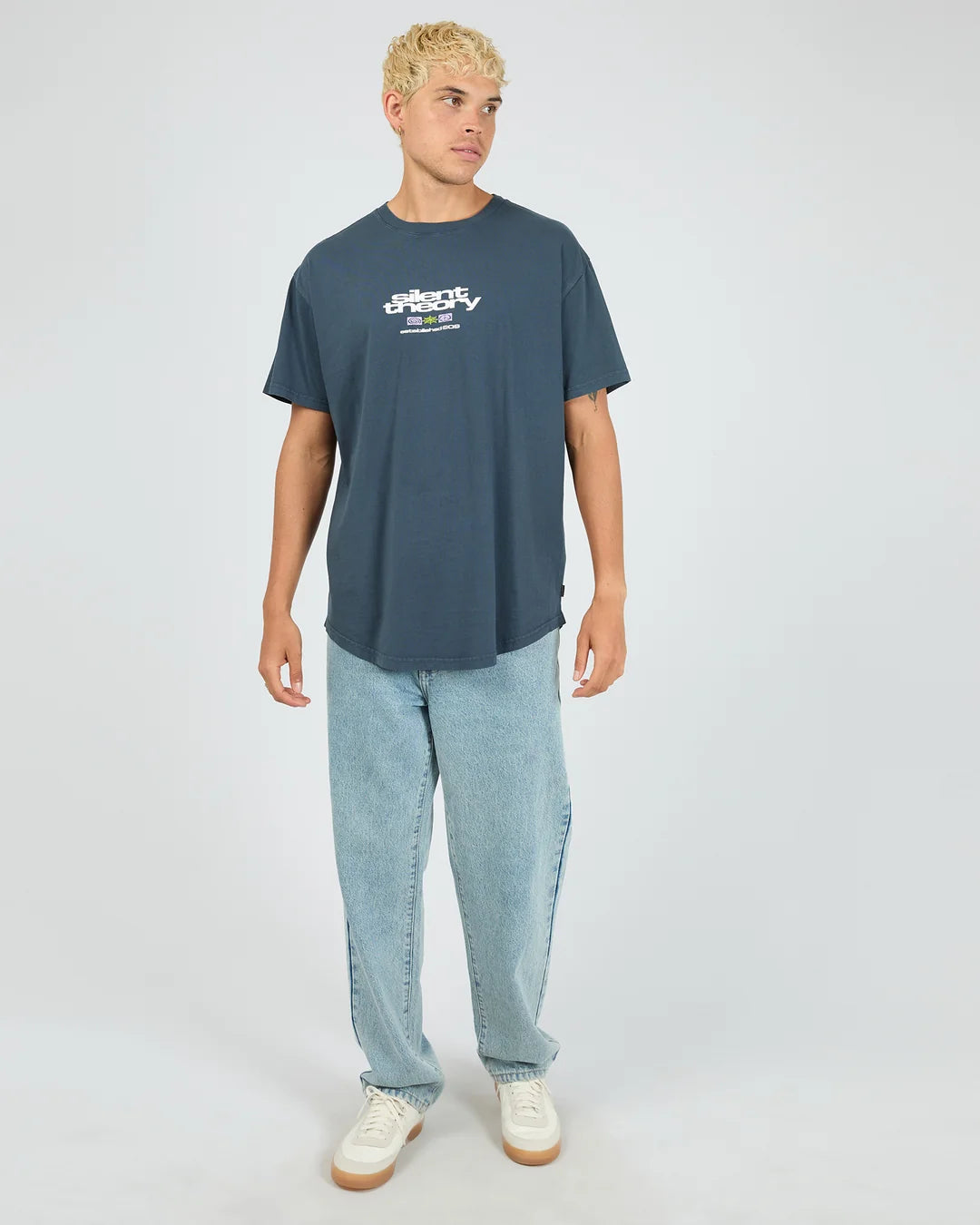 Silent Theory Riot Scoop Tee | Navy