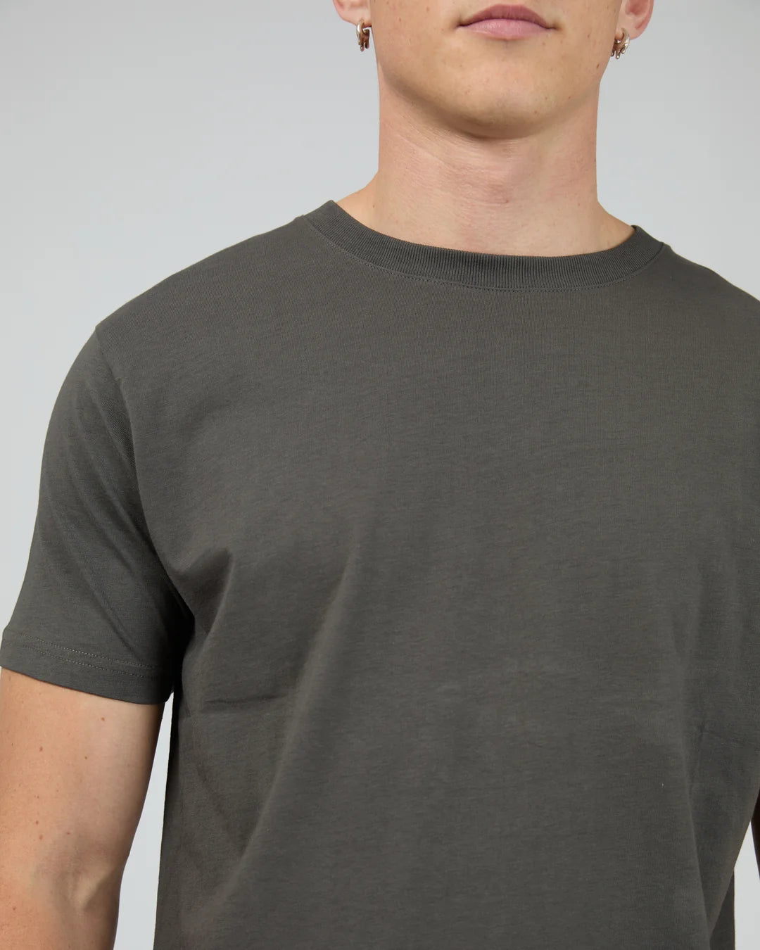 Silent Theory Solid Tail Tee | Coal