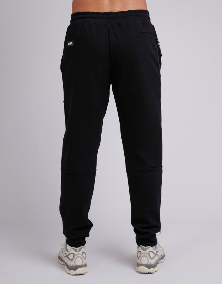 St Goliath Tech Track Pant | Black