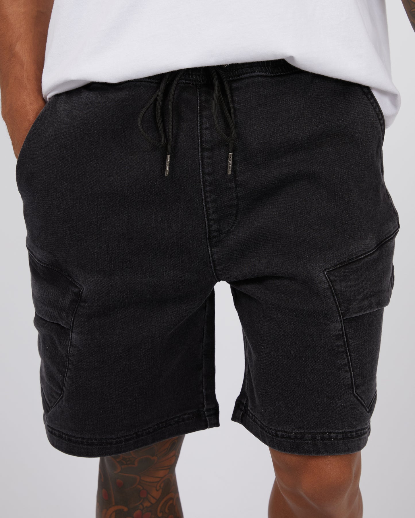 ST GOLIATH GULLY CARGO SHORT WASHED BLACK