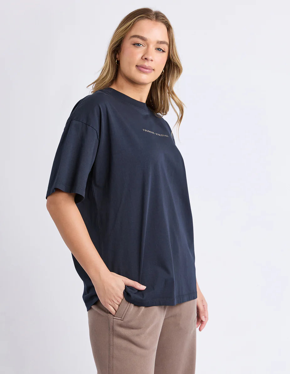 Foxwood Captain Tee | Ink