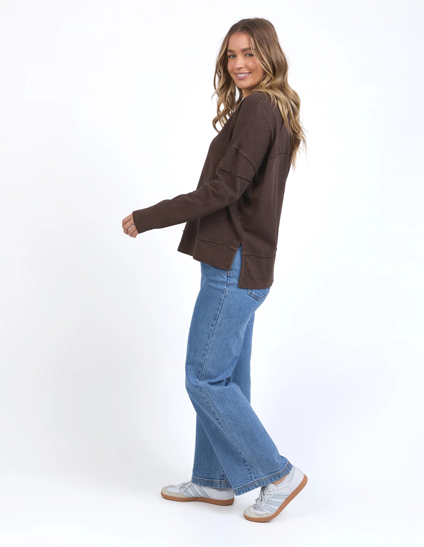 Foxwood Throw On Tee | Coffee