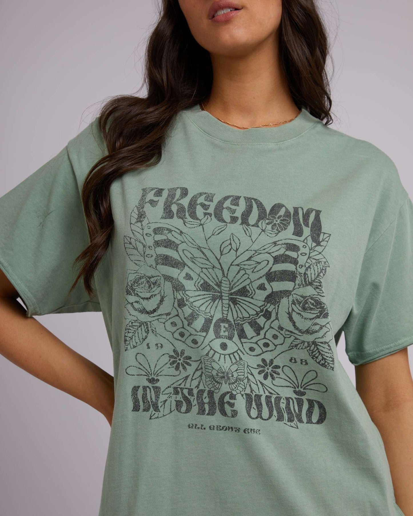 ALL ABOUT EVE IN THE WIND OVERSIZED TEE SAGE